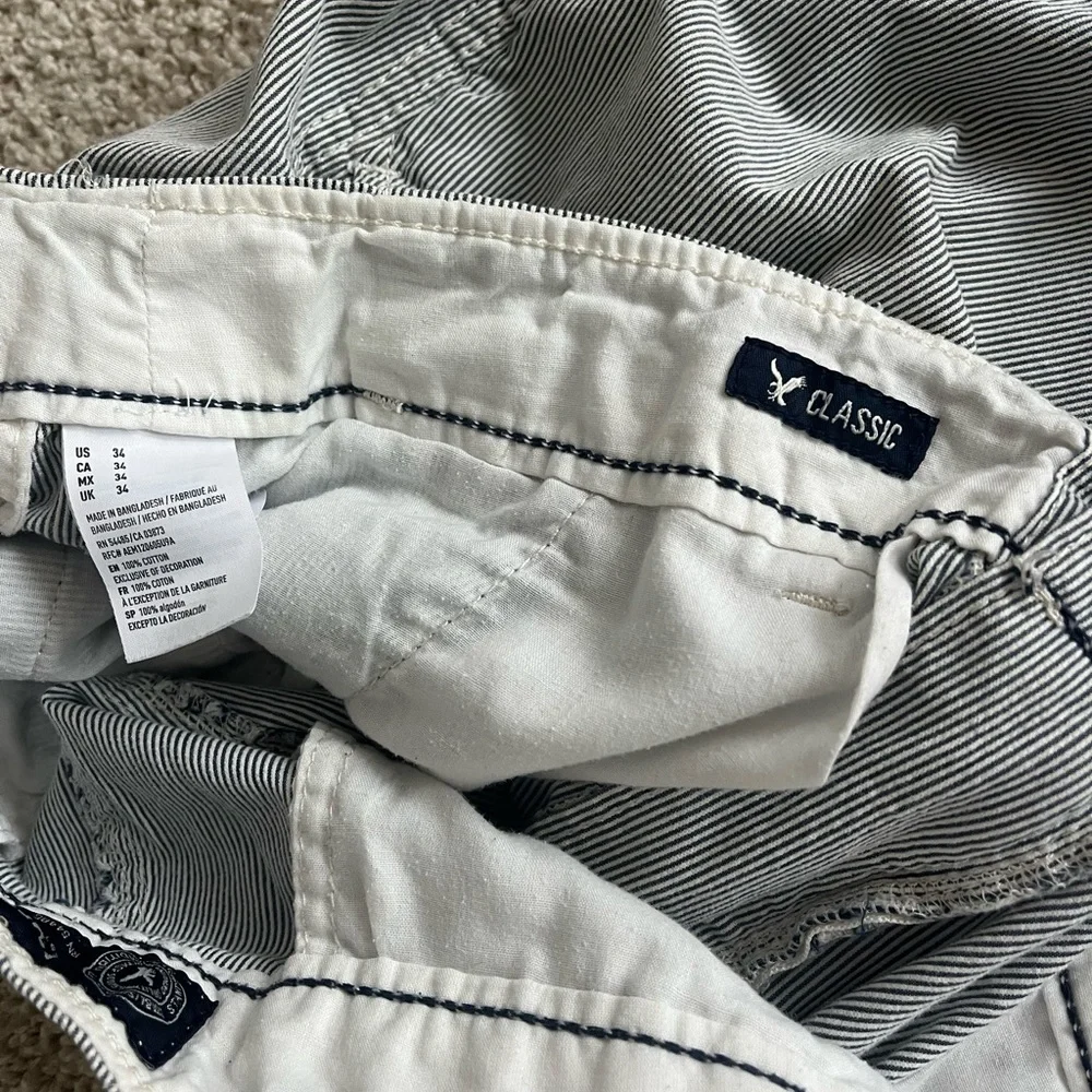 American Eagle Men’s Classic Fit Seersucker Shorts Blue White Pinstripe Size 34 - Picture 6 of 9